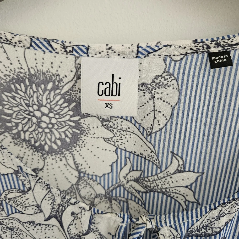 Cabi blue floral pullover blouse #5387 - Picture 5 of 8